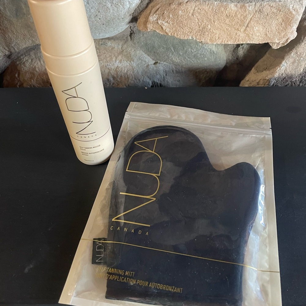 Brand new - Self-Tanning Mousse and Mitt Set - Medium color